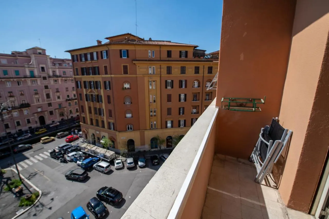 Piazza Carracci Apartment Rome