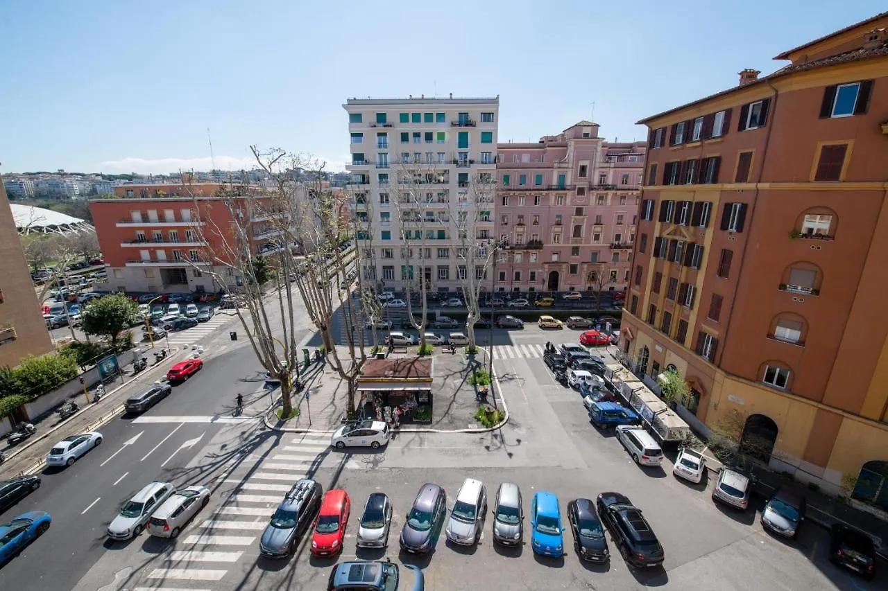 Piazza Carracci Apartment Rome